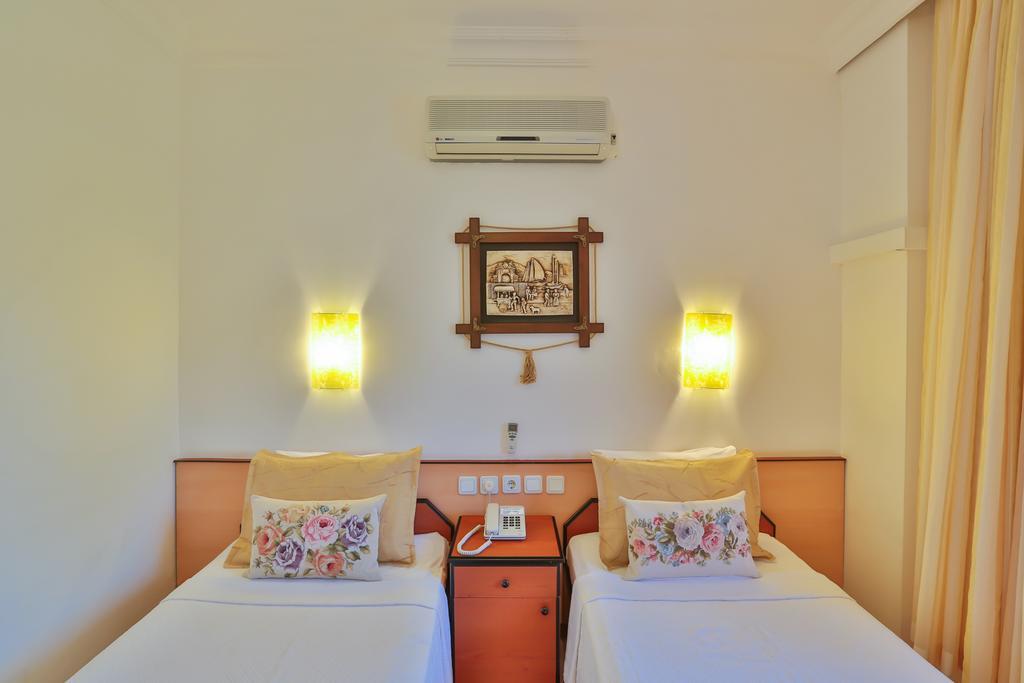 Samira Resort Hotel & Aparts & Villas Kalkan Exterior photo